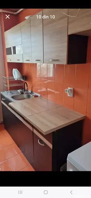 proprietar vand apartament 3 camere semidecomandat ,mobilat, utilat - imagine 9