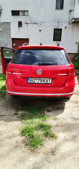 Volkswagen Passat B7 2013 - imagine 2