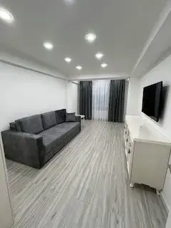 apartament cu doua camere in zona Baneasa - imagine 4