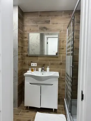 apartament cu 2 camere in zona Bartolomeu Nord