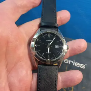 ceas bărbătesc CASIO MTP-1308L, clasic   casual, stare bună, funcțional