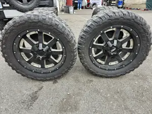 Jeep Jenti Anvelope Wrangler,Grand Cheroche,33x12,50R 20LT Org.Canada cu senzori presiune roti - imagine 8