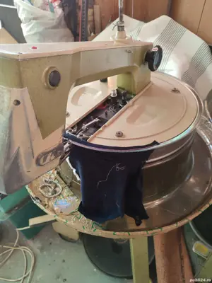 vind mașina de cusut incheat 