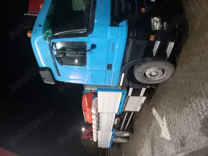 Vand camion macara Mercedes Actros  - imagine 2