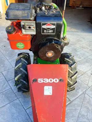 Vând coasa mecanica de 5 cp