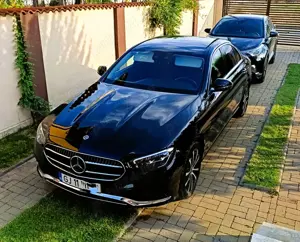 Mercedes-Benz E 300 E Plug-in Hybrid (Benzină-Electric), 320 CP - imagine 2
