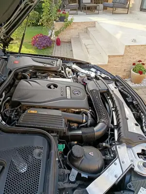 Mercedes-Benz E 300 E Plug-in Hybrid (Benzină-Electric), 320 CP - imagine 8