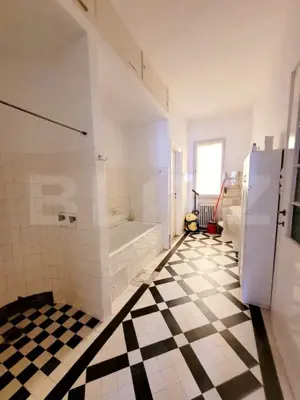 Apartament de vanzare cu 4 camere, 130 mp,  Ultracentral - imagine 9 Apartament de vanzare cu 4 camere, 130 mp,  Ultracentral - imagine 9