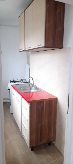  Inchiriez garsonieră modernă și luminoasă ultracentral in Rosiori de Vede  - imagine 4