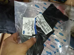 Element OEM din plastic scurgere apa pluviala compartiment motor Ford Focus 