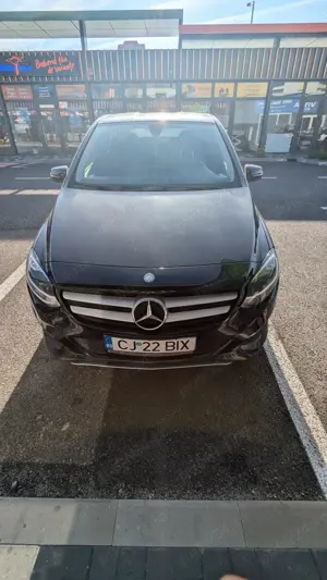 Vând Mercedes B 180 CDI