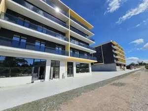 Spatii de inchiriat  -Bloc nou PARTER 