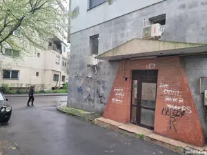 Vand spatiu comercial  apart locuit  Casa de cultura