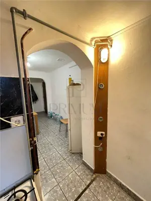 Girocului - 2 Camere - Centrala termica proprie - Decomandat - Parter inalt - imagine 3