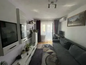 Apartament 2 camere - decomandat - zona Lipovei