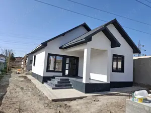 Vindem Casa in Navodari