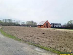 1.700mp intravilan,acces usor,intre case,ideal 2 locuinte investitie,Lunca Calnicului - imagine 14