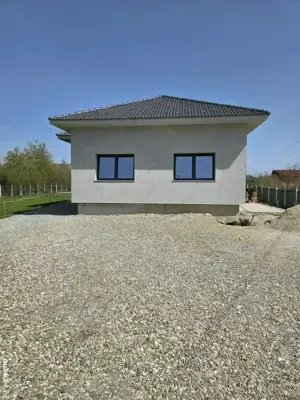 Vand casă parter zona Terra