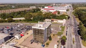 Cladire cu functiuni mixte - imagine 4 Cladire cu functiuni mixte - imagine 4