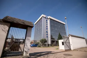 Cladire cu functiuni mixte - imagine 2 Cladire cu functiuni mixte - imagine 2