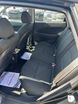 Hyundai i30 - imagine 12