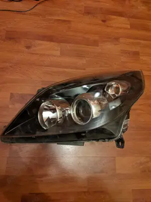 Far stanga pe fond negru Opel Vectra C facelift 2005-2009 cod - 13170921 VALEO - imagine 2