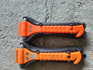 Vand ciocan siguranta auto - imagine 4