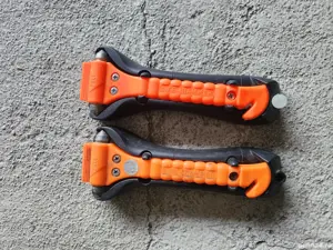 Vand ciocan siguranta auto - imagine 2