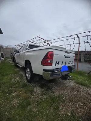 Vând Toyota Hilux - imagine 2