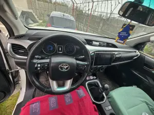 Vând Toyota Hilux - imagine 3