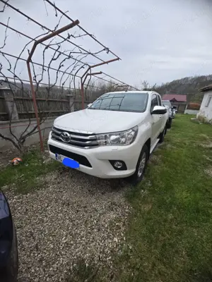 Vând Toyota Hilux - imagine 5