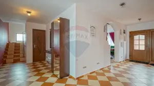 Casă spațioasă, eficientă energetic, ideală pentru familii cu copii! - imagine 18