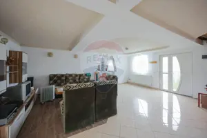 Casă cu etaj, 5 camere, de vânzare, în zonă turistică, Vadu Crișului - imagine 4