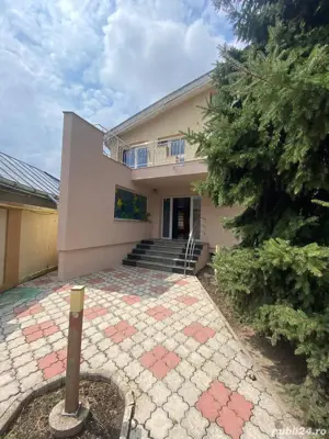 A  17 Proprietarul  vinde vila   Bacău zona nord  vecinatate MOL An construcție după 2020