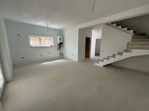 Duplex P+M Toate Utilitatile - La astfalt  - Mosnita Noua - imagine 4