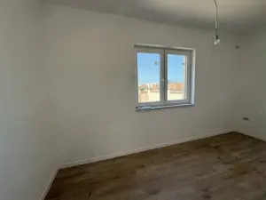 Duplex P+M Toate Utilitatile - La astfalt  - Mosnita Noua - imagine 5