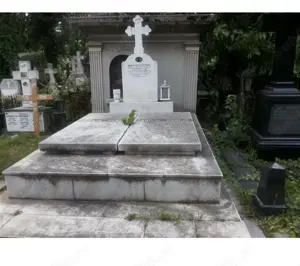 Cimitirul Bellu - loc de veci cu 4 cripte (stanga-dreapta) - imagine 4