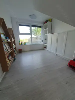 Proprietar vand jumatate de duplex in zona Castel Royal - imagine 6