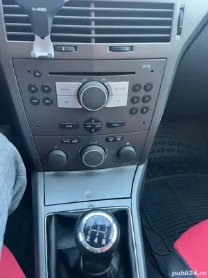 Opel astra H hatchback - imagine 3