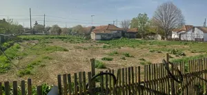 Teren+casa de închiriat & de vanzare - imagine 2