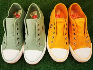 Teniși S Oliver, 37 