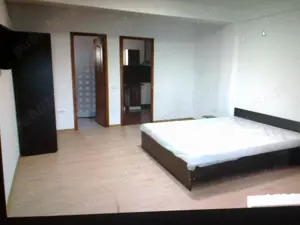 Giulesti garsoniera in bloc la capatul autobuzului 162 si 163