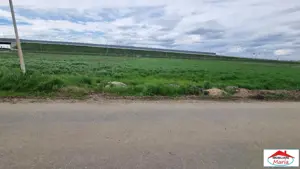 Teren in zona Drum Careiului langa Hotel Dana - imagine 3