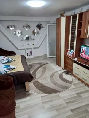 Vând apartament 3 camere 