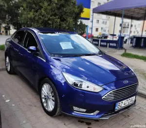 Vând Ford Focus model titanium 