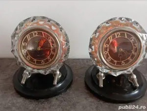 Vând 2 ceasuri de masă rusești Majak 