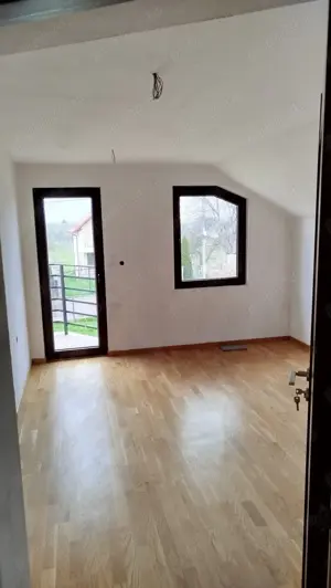 Casa de vanzare - imagine 3 Casa de vanzare - imagine 3