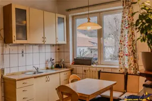 Locuinta cu caracter,doua niveluri,4 camere,terasa,garaj,curte,Centru Istoric Brasov: FILM 3D! - imagine 16