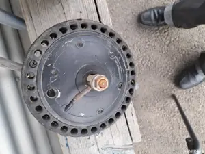 vind roti trotinete  2 buc.