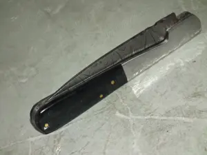 Briceag hand made stil Vendetta plásele corn bivol de apá, otel damasc